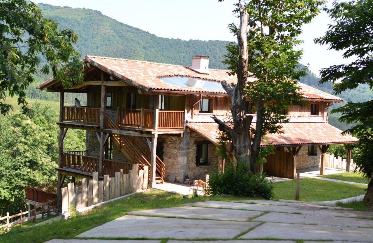 Arantza Apartamentuak Exterior photo